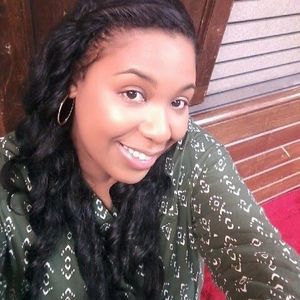 Meet your Posher, Lakeshia